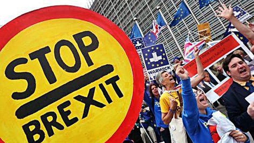 Protesta contra el Brexit a l&#039;exterior del Parlament Europeu a Brussel·les.