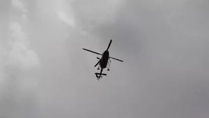 Helicóptero de los bomberos en uno de los rescates en Montserrat.
