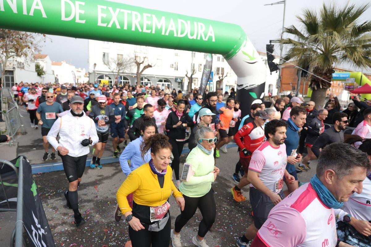 Fotogalería | Búscate en las imágenes de la media maratón de Malpartida de Cáceres