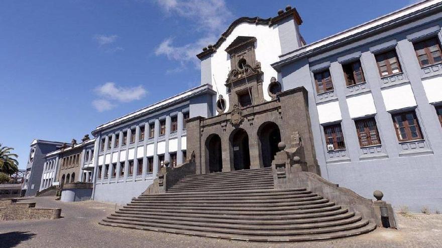 Edificio Central de la Universidad de La Laguna.