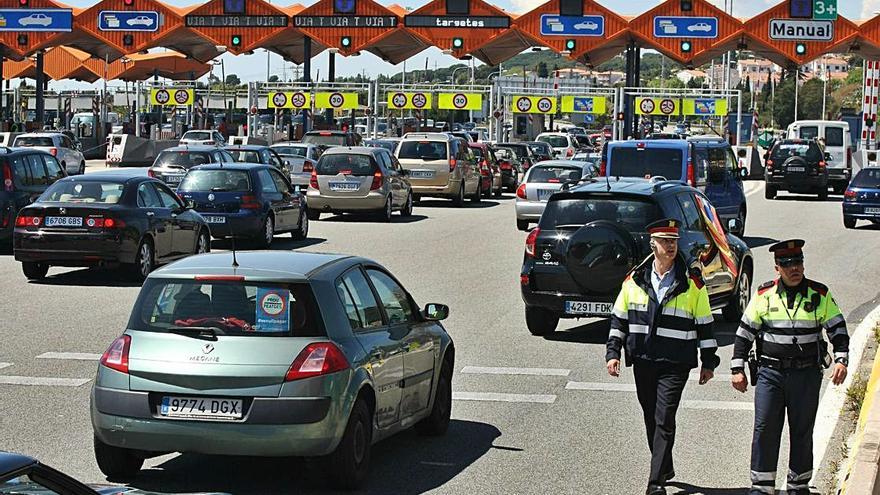 Bona part dels peatges de les autopistes catalanes han desaparegut.  | JULIO CARBÓ