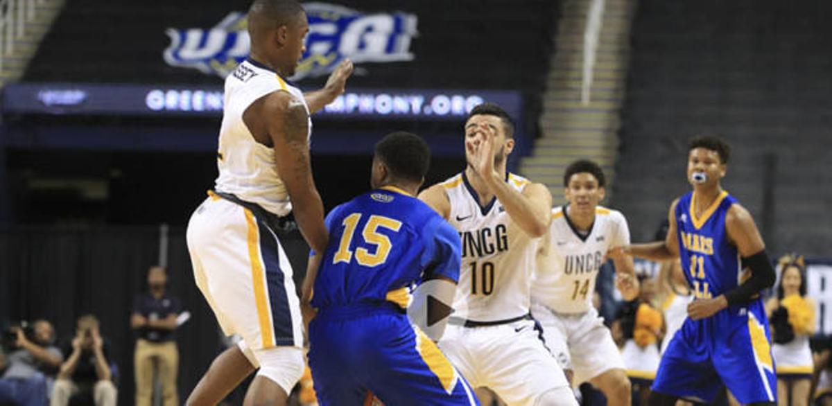 Francis, en defensa.