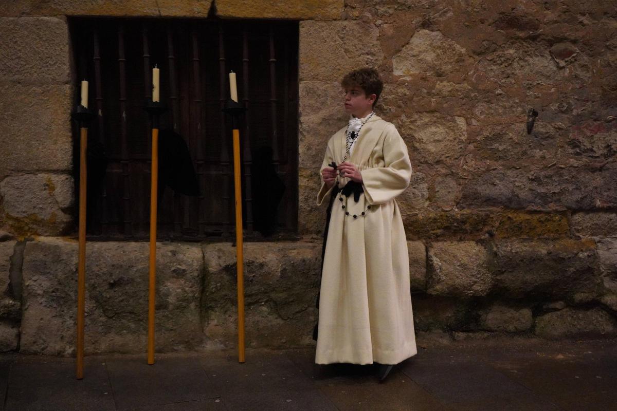 GALERÍA | Las mejores imágenes de Nuestra Madre de las Angustias tras suspender la procesión