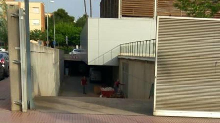 Operarios de Telecso, trabajando en el interior de la instalación.