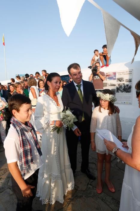 Boda en el puerto de Luanco.