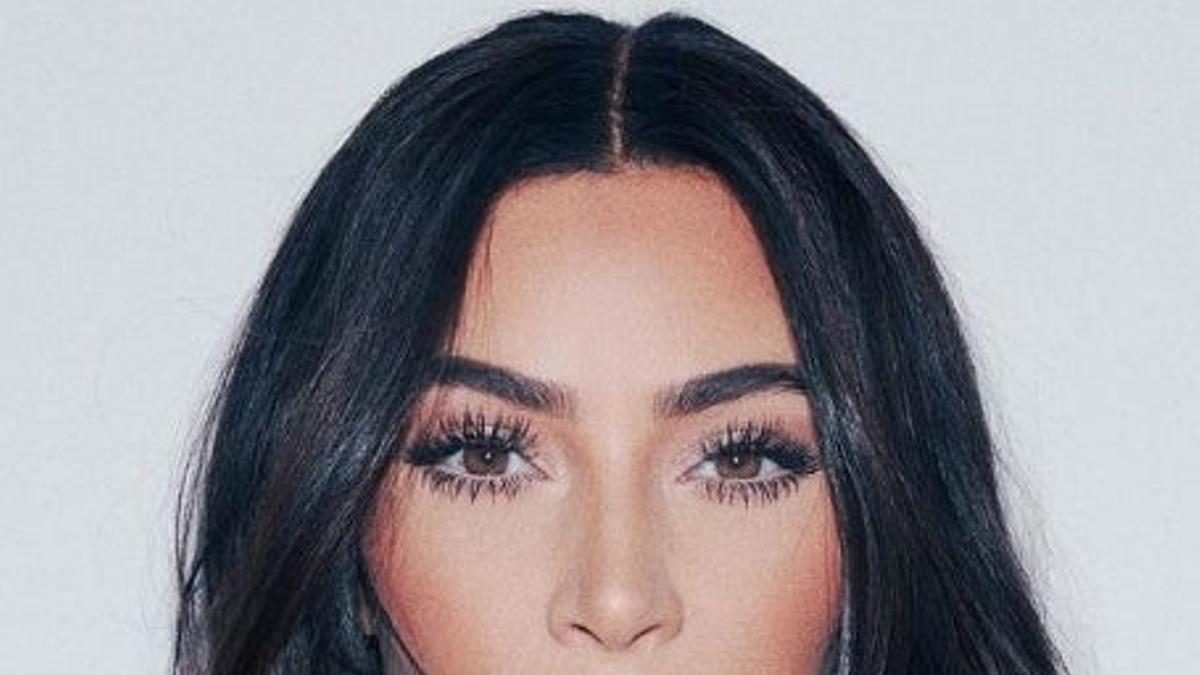 Kim Kardashian con piel lisa