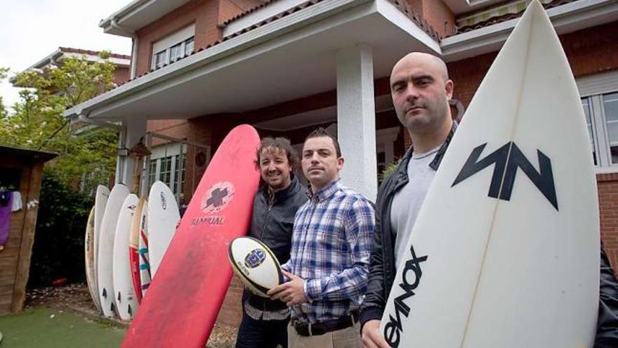 Paulino Rodríguez, Felipe Blanco y Fernando Raposo, en las instalaciones castrillonenses.