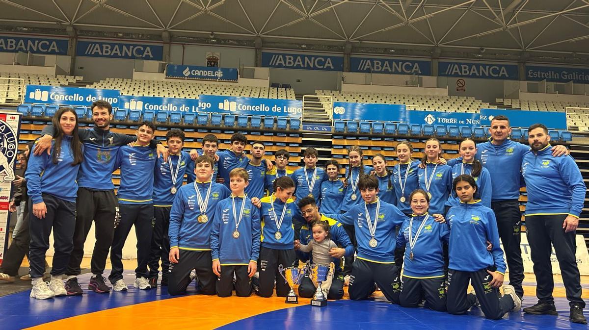 Formación del equipo dezano en la competición.