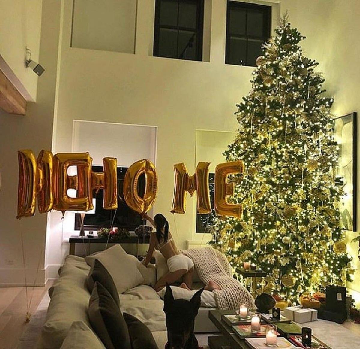 El 'belfie' de Bella Hadid en Navidad