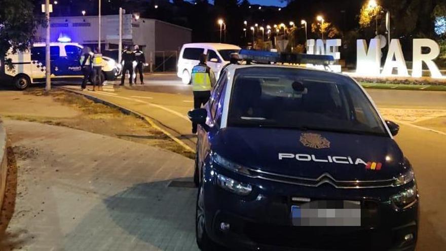 Un dels controls policials muntats a Lloret de Mar