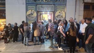 Foto del exterior de la Taberna Garibaldi, de Pablo Iglesias.