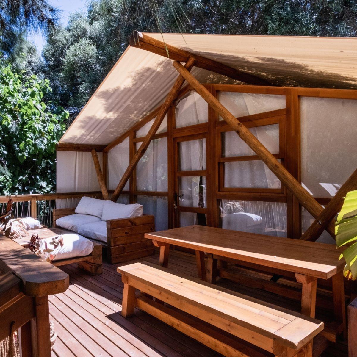 Tienda de madera en Teacampa, glamping familiar