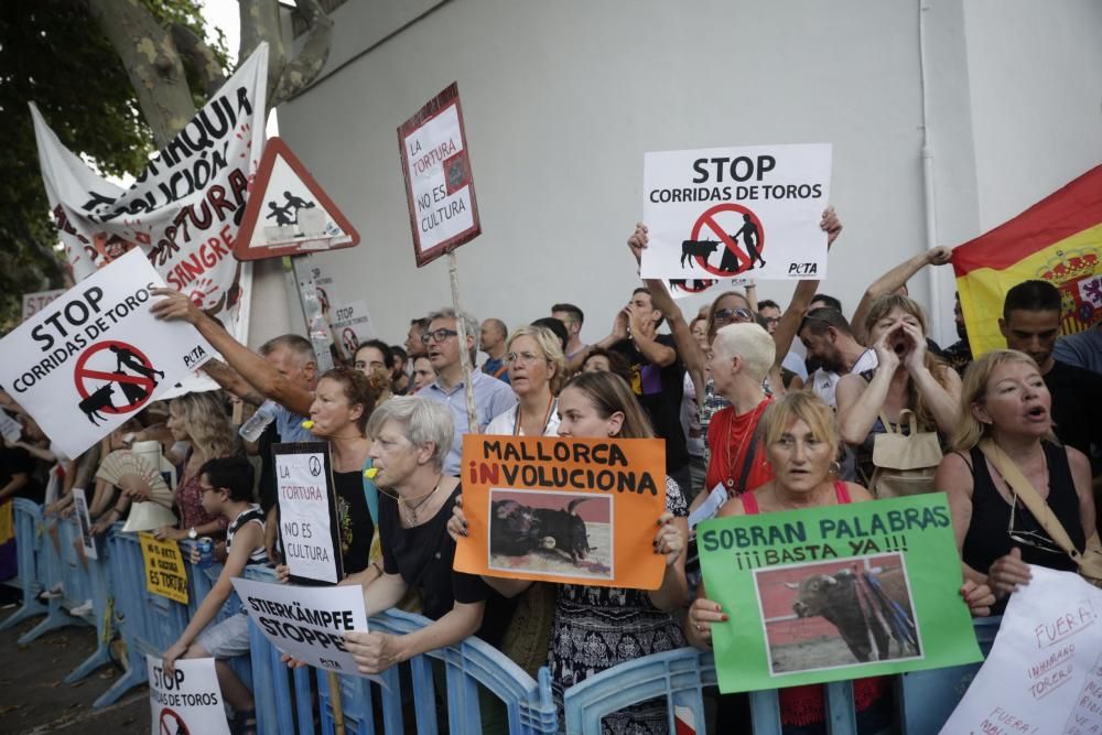 Protest und Jubel - so lief der Stierkampf auf Mallorca ab