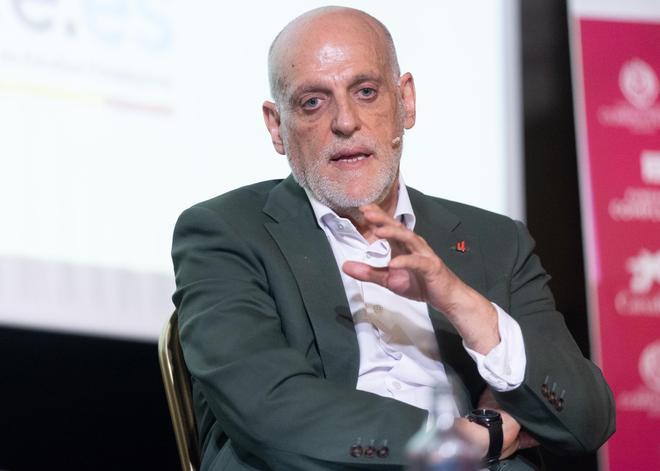 Tebas: "Infantino no debe continuar al frente de la FIFA"