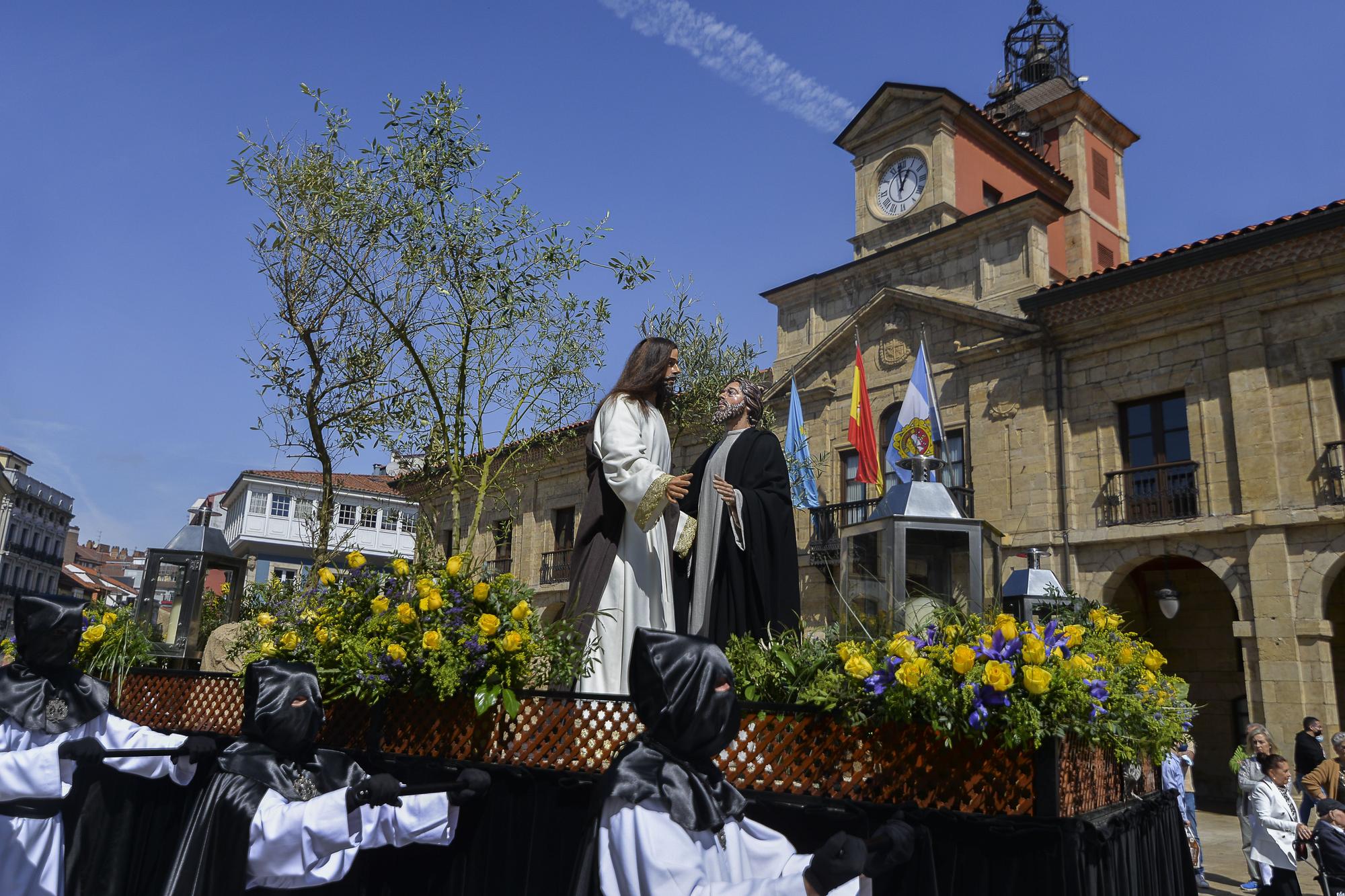 En imágenes: así fue la procesión de la hermandad del Beso de Judas - La  Nueva España