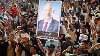 Arabia Saudí bombardea un cargamento de armas de Emiratos Árabes a los independentistas de Yemen