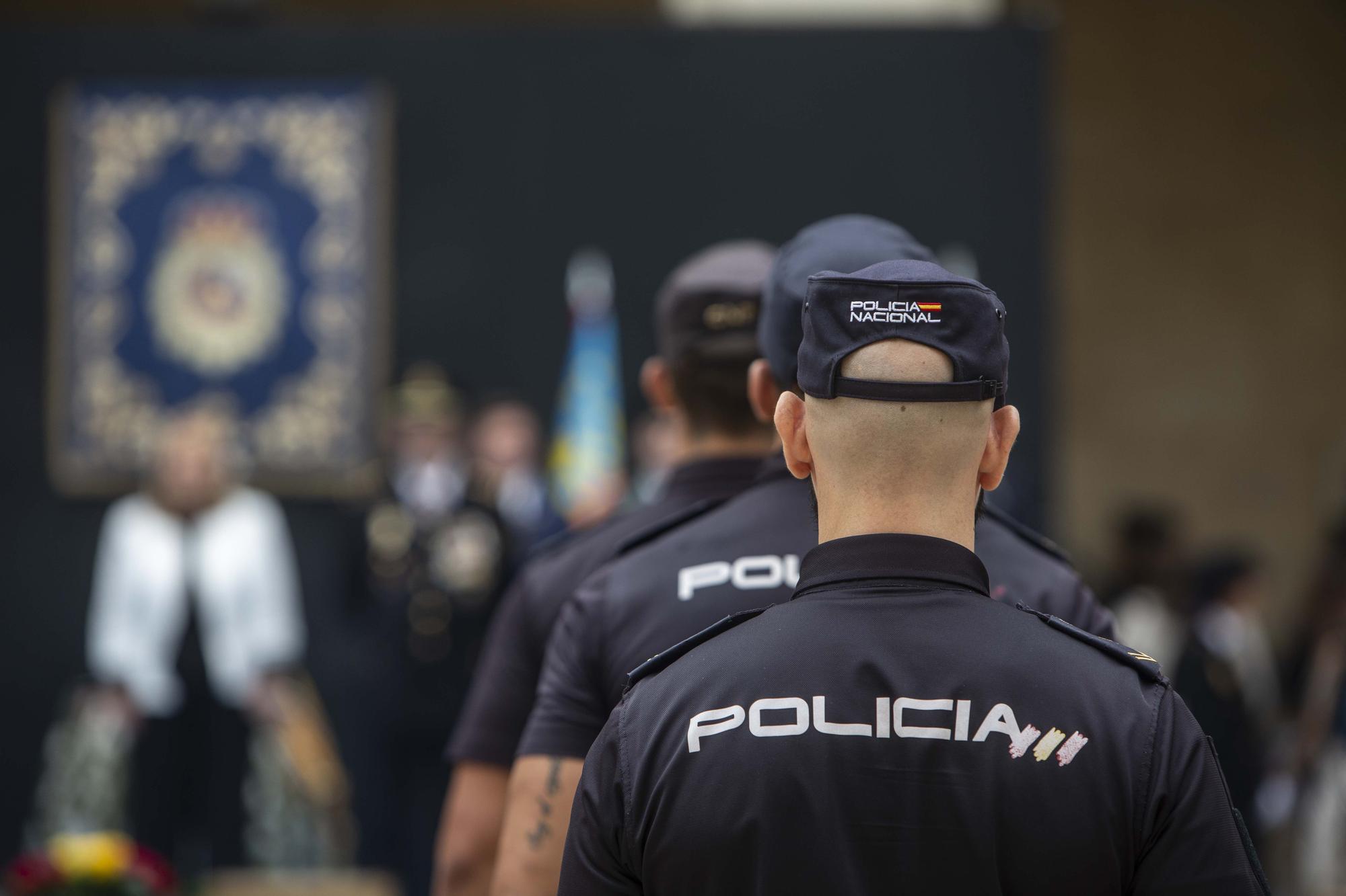 Actos de celebración del Patrón de la Policía Nacional en Alicante.