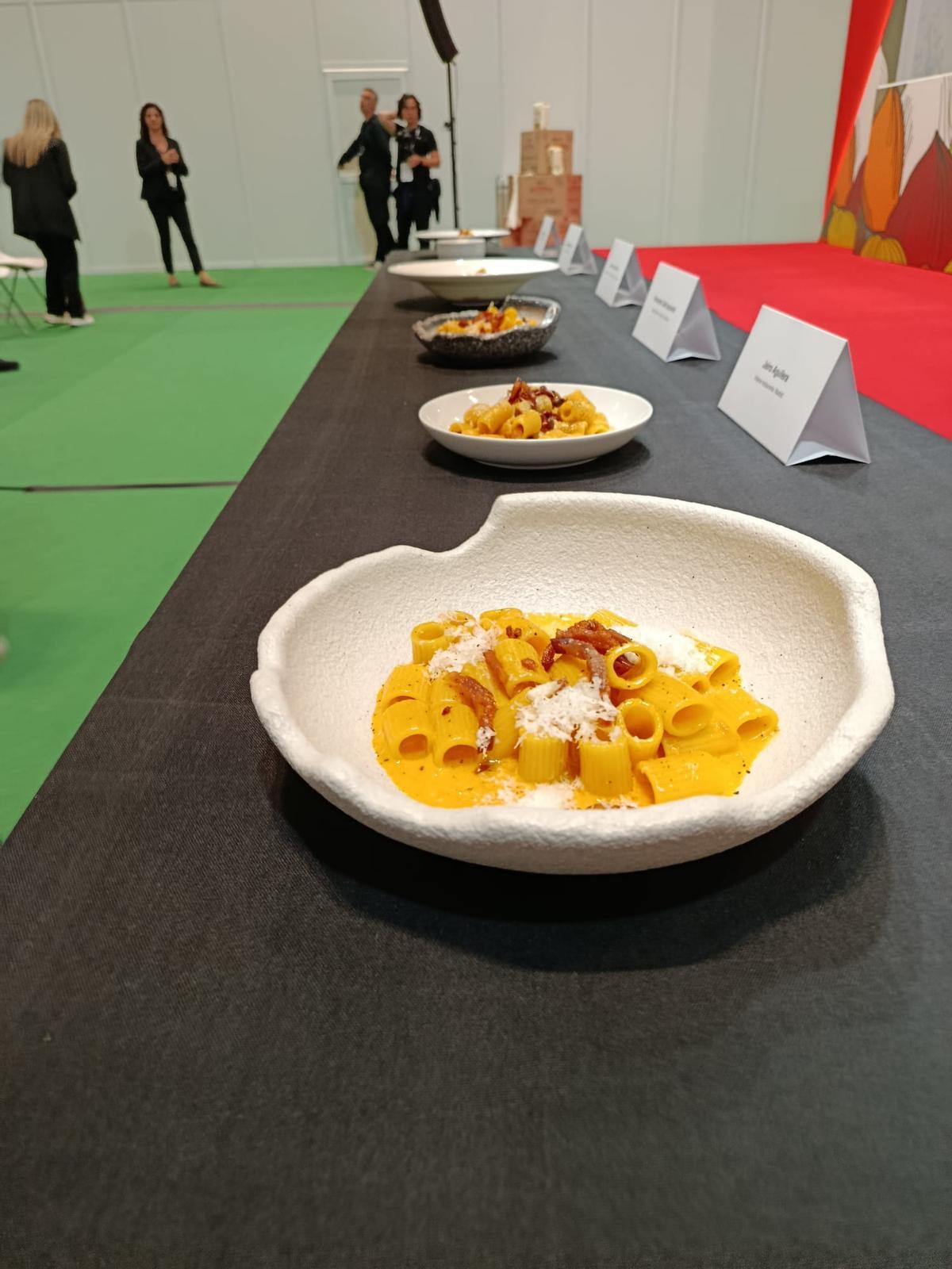 Platos de carbonara participantes en el concurso que ha ganado Fernando Calle, de Plasencia.