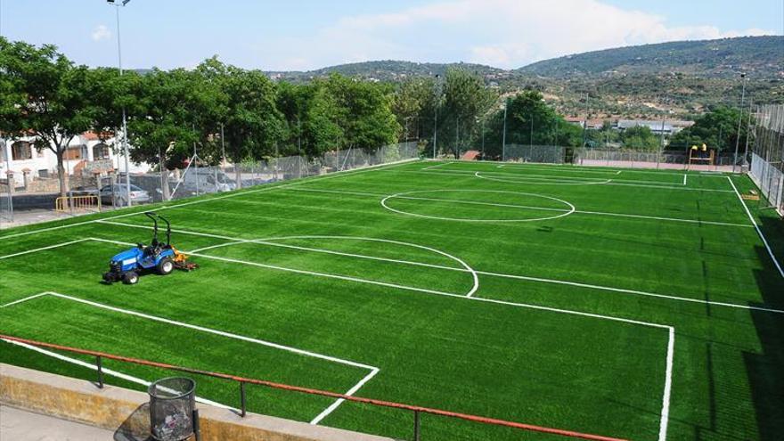 El campo municipal de Los Pitufos estará dedicado a la futbolista Paula Serrano