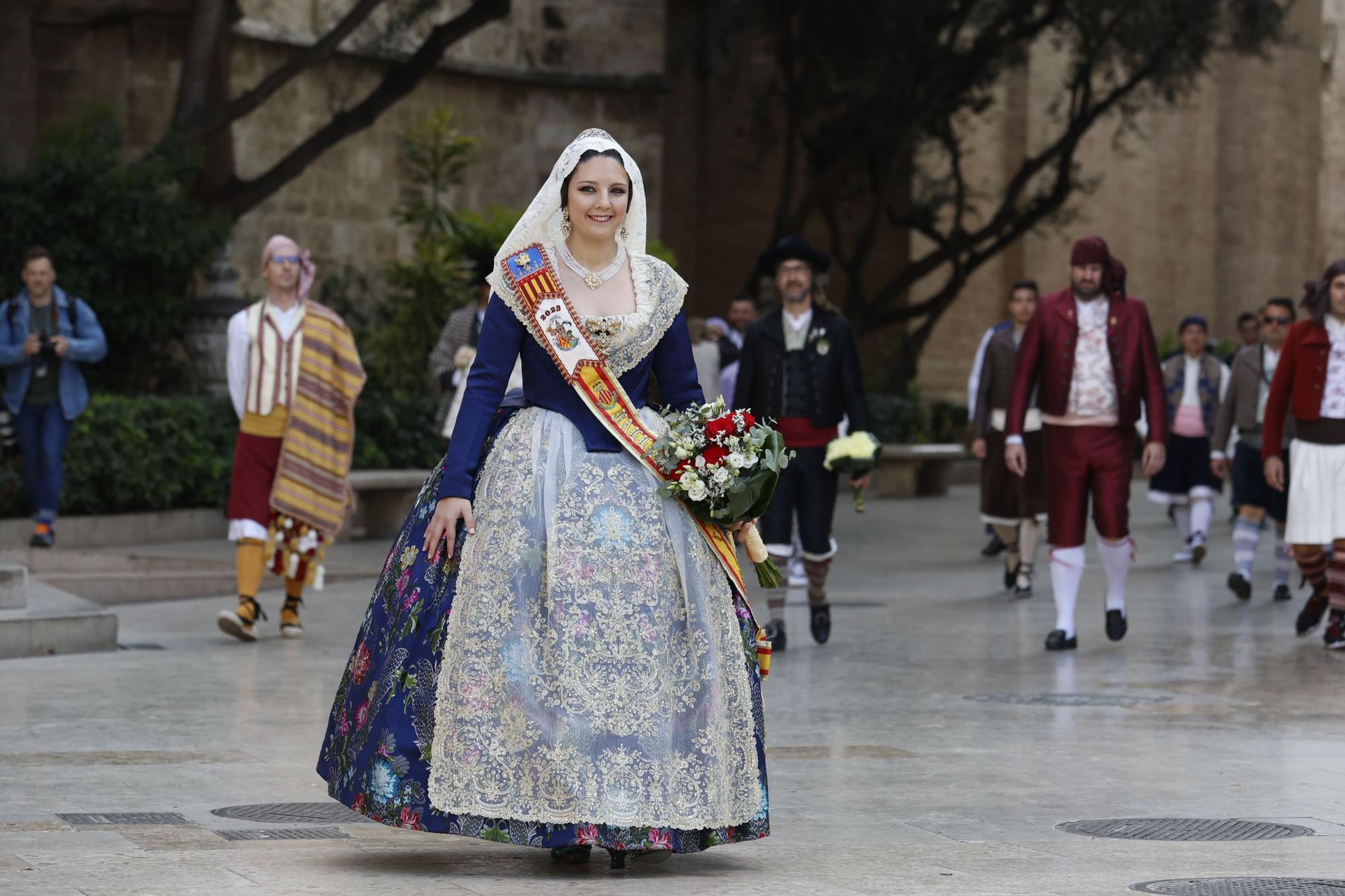 Ofrenda 2023 | Falleras Mayores e Infantiles de comisiones del 17 de Marzo (I)