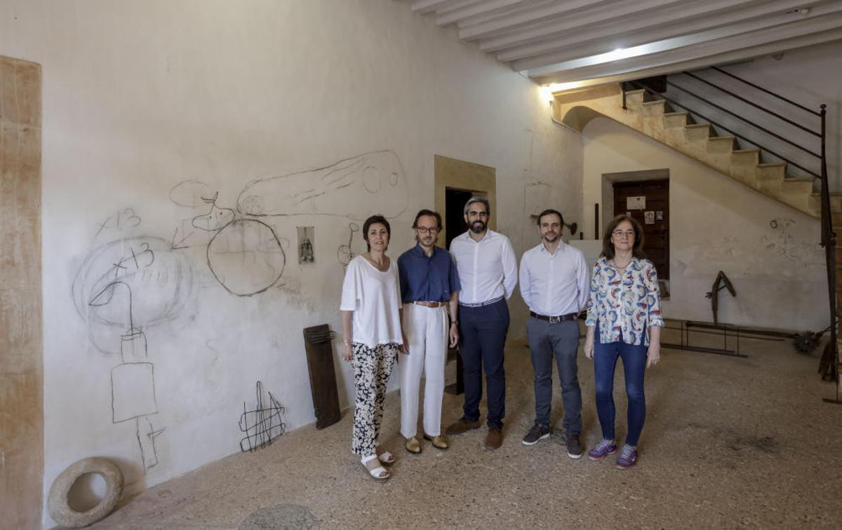 Presentan los grafitos de Miró en Son Boter