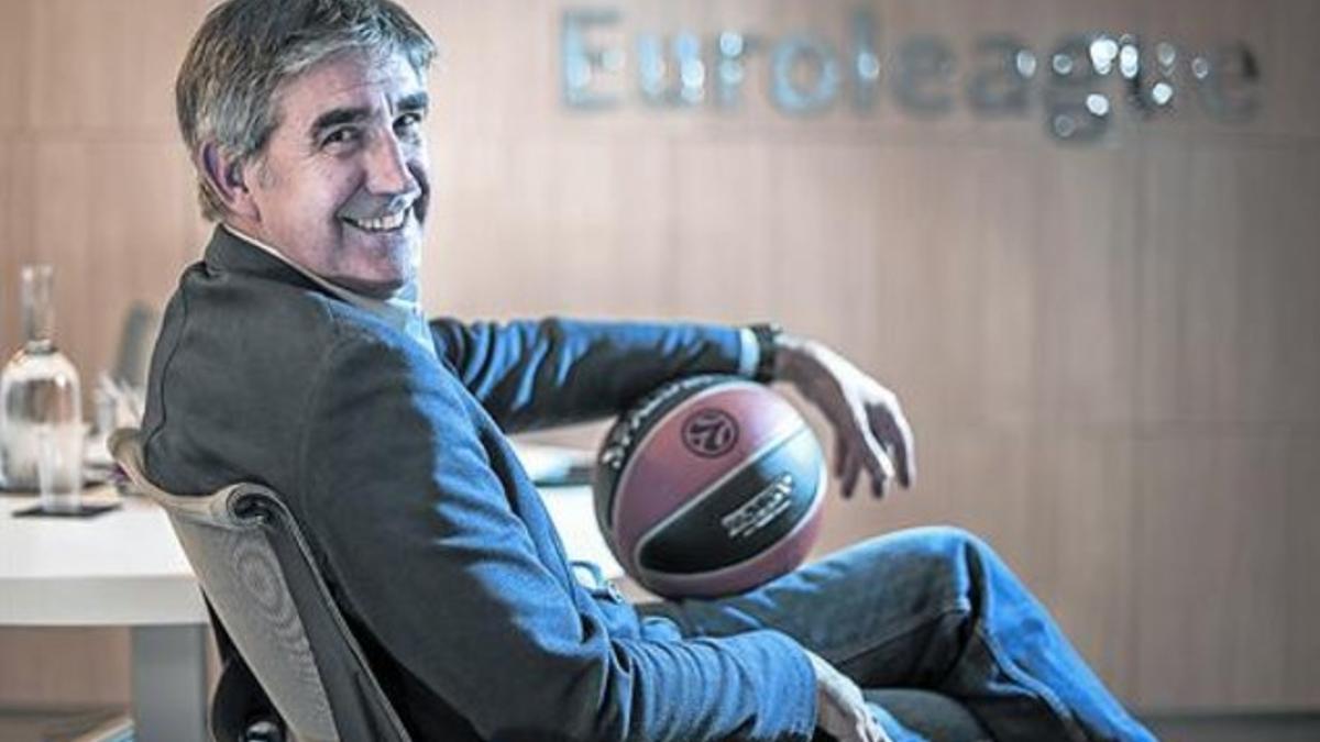 Jordi Bertomeu, en su despacho en la sede de la Euroliga, en Barcelona.