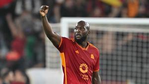 Romelu Lukaku celebrando un gol con la Roma