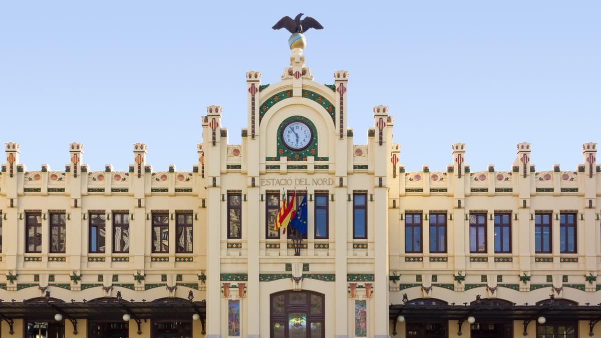 Estación del Norte de Valencia, un palacio modernista en el centro de la ciudad