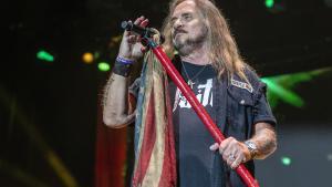 Johnny Van Zandt durante el concierto de Lynyrd Skynyrd en el Parc de Can Zam. Barcelona Rock Fest 27/06/2025.