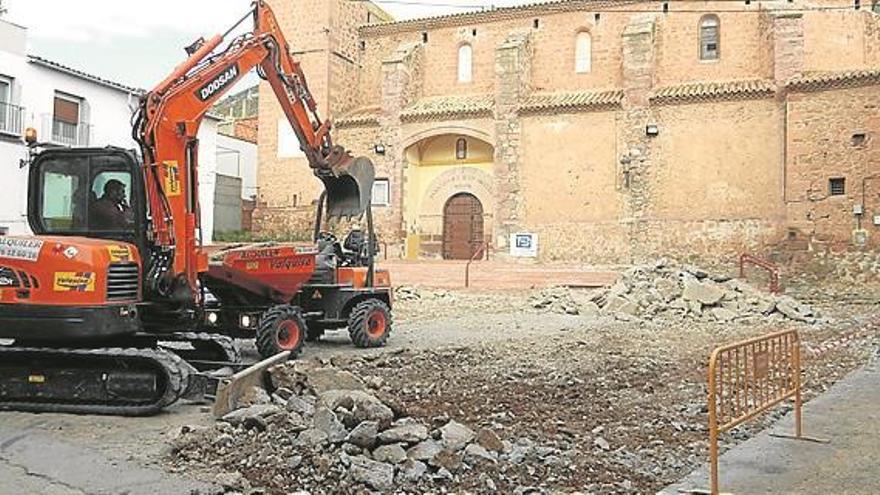 La segunda fase de la plaza de la iglesia, ya en obras