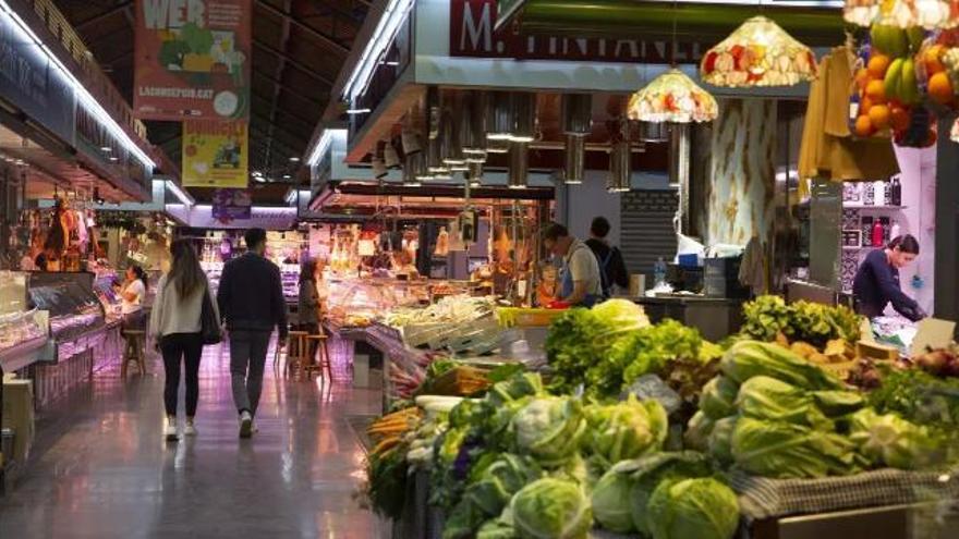 El gasto mensual por hogar en la cesta de la compra asciende a 420 euros en el área de Barcelona