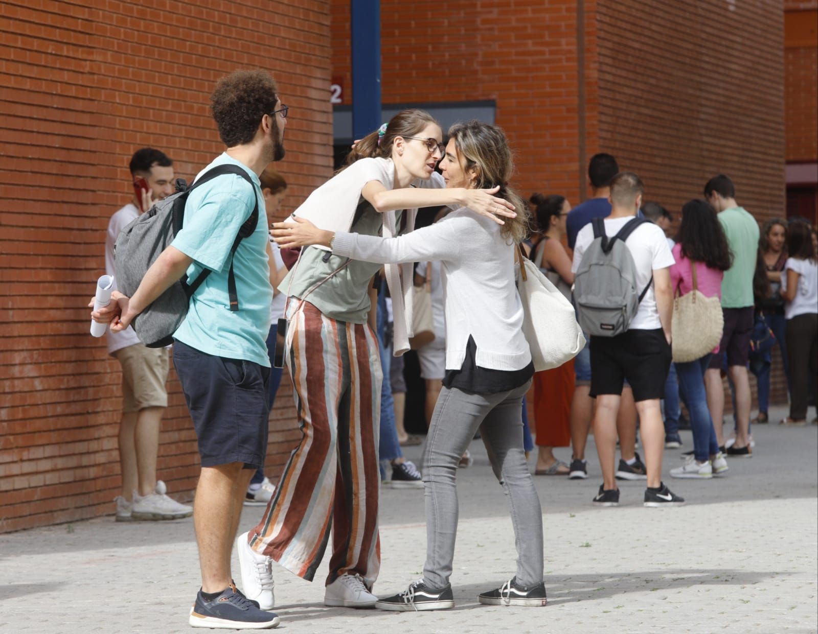 Más de 2.000 aspirantes se examinan en las oposiciones de Sanidad