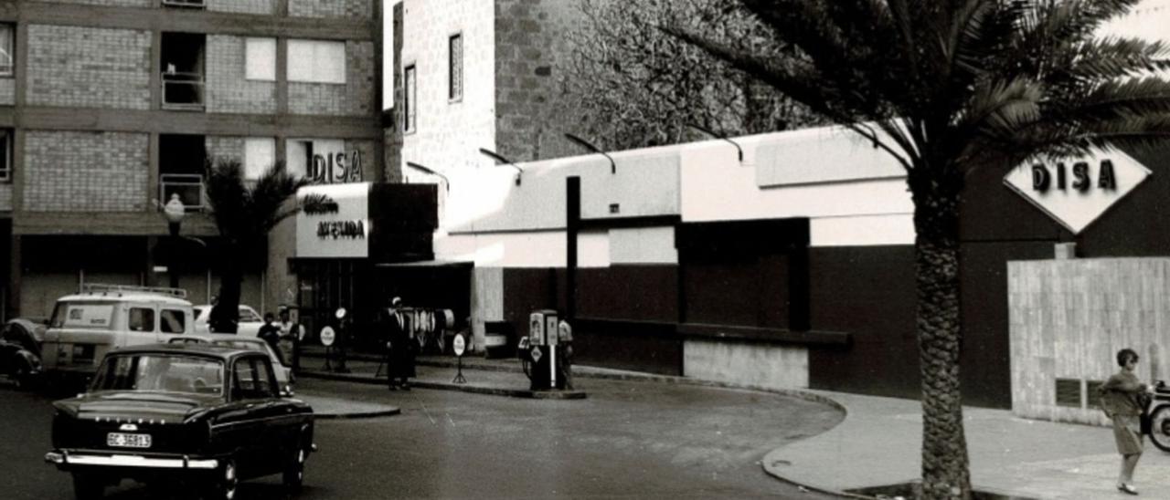 Fotografía de la estación de servicio año 1965 | | W.G-S