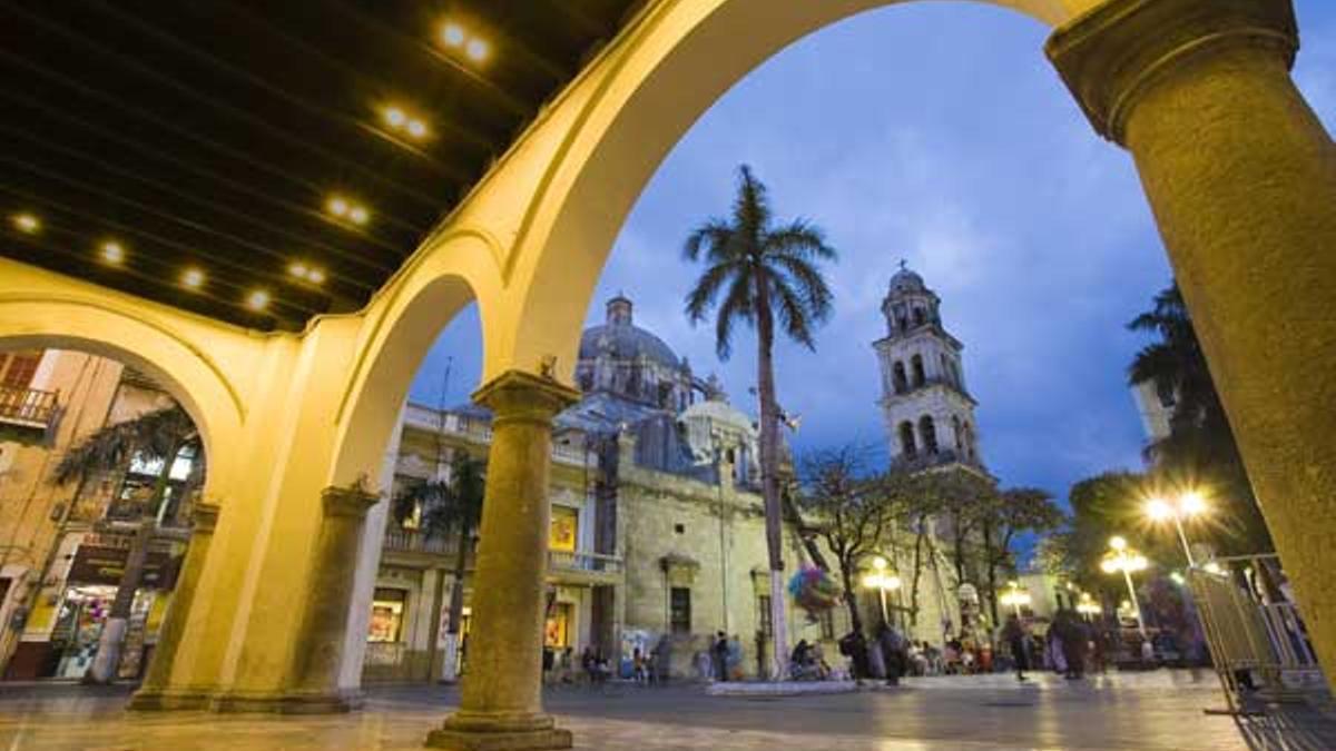 La Plaza Mayor o Zócalo de Veracruz