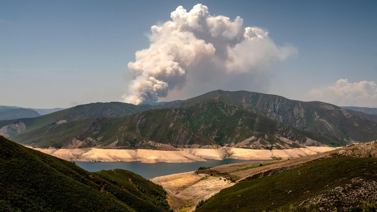 Incendio forestal en Vilariño de Conso, en 2022.