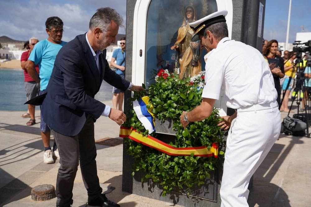 El buque escuela 'Juan Sebastián Elcano' visita por primera vez La Graciosa