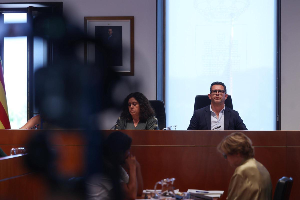 Galería: las imágenes del pleno del Ayuntamiento de Ibiza