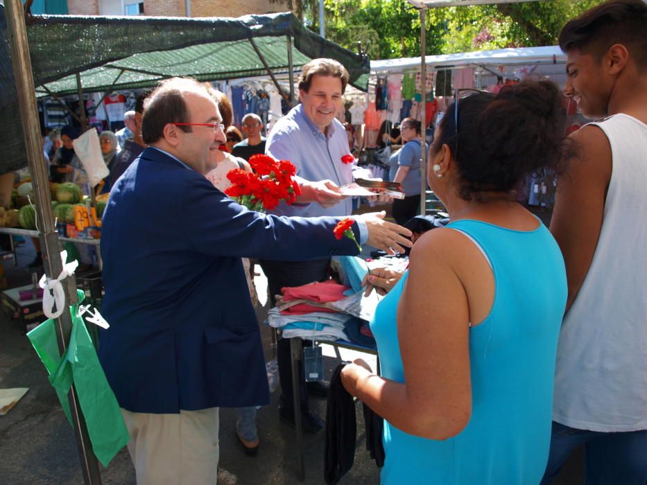 Iceta visita el mercat de la Font de Manresa