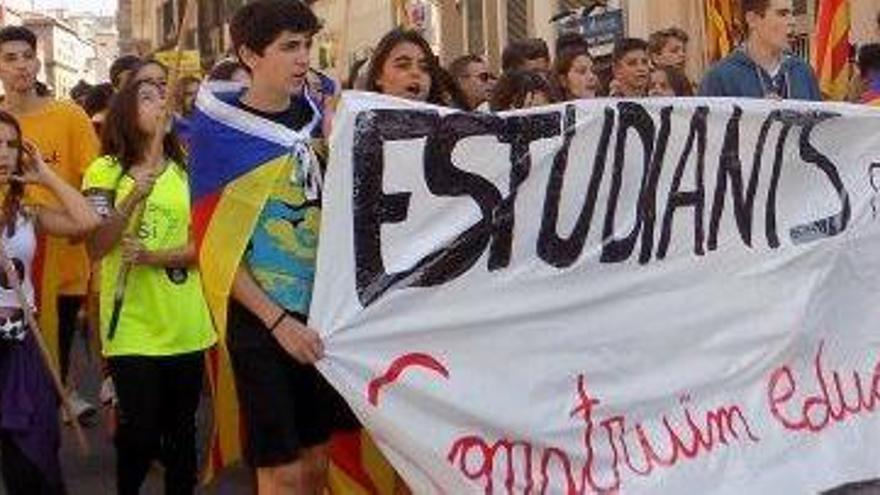 Manifestació d&#039;estudiants a Manresa, ahir al matí