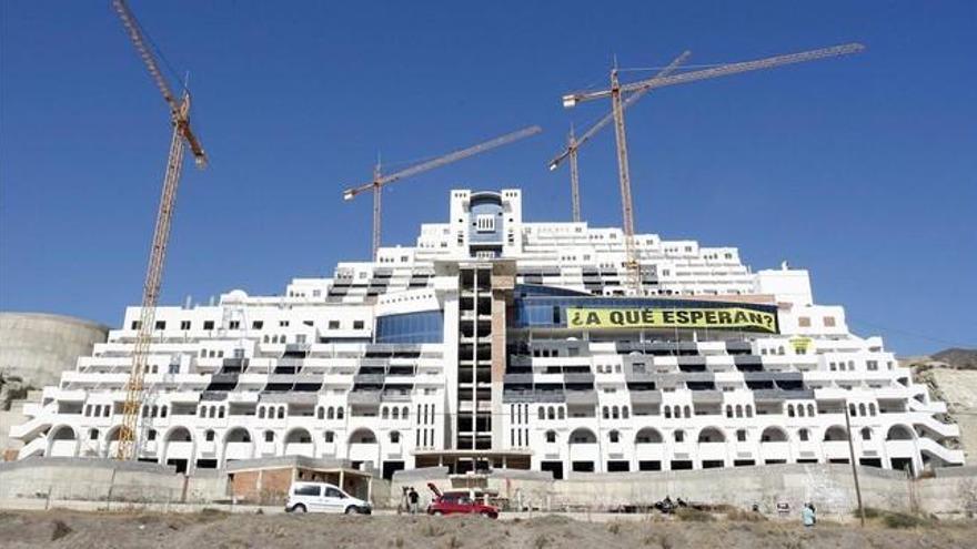 El Tribunal Supremo decide el futuro del hotel Algarrobico