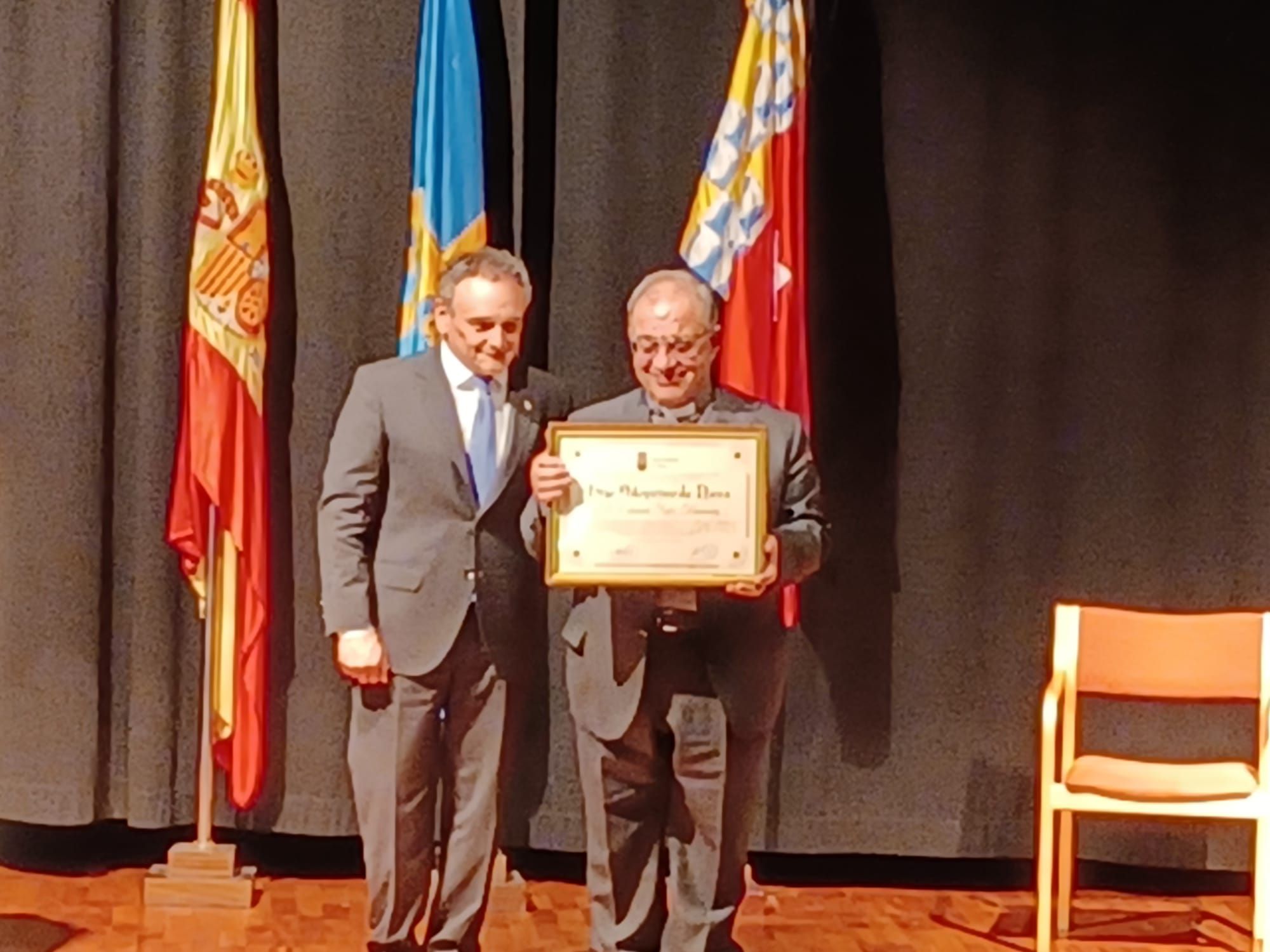 Nava homenajea a Eduardo Solís y Jacques Sangrouber, dos «hombres buenos que supieron hacer pueblo»