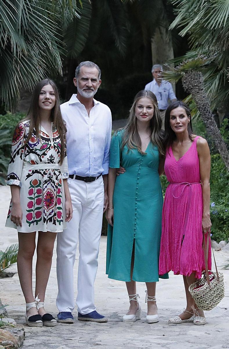 La infanta Sofía, el rey Felipe VI, la princesa Leonor y la reina Letizia inauguran sus vacaciones familiares en Mallorca