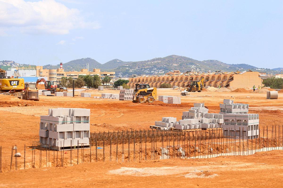 Aquí están todas las fotos de las obras del futuro estadio de Es Putxet