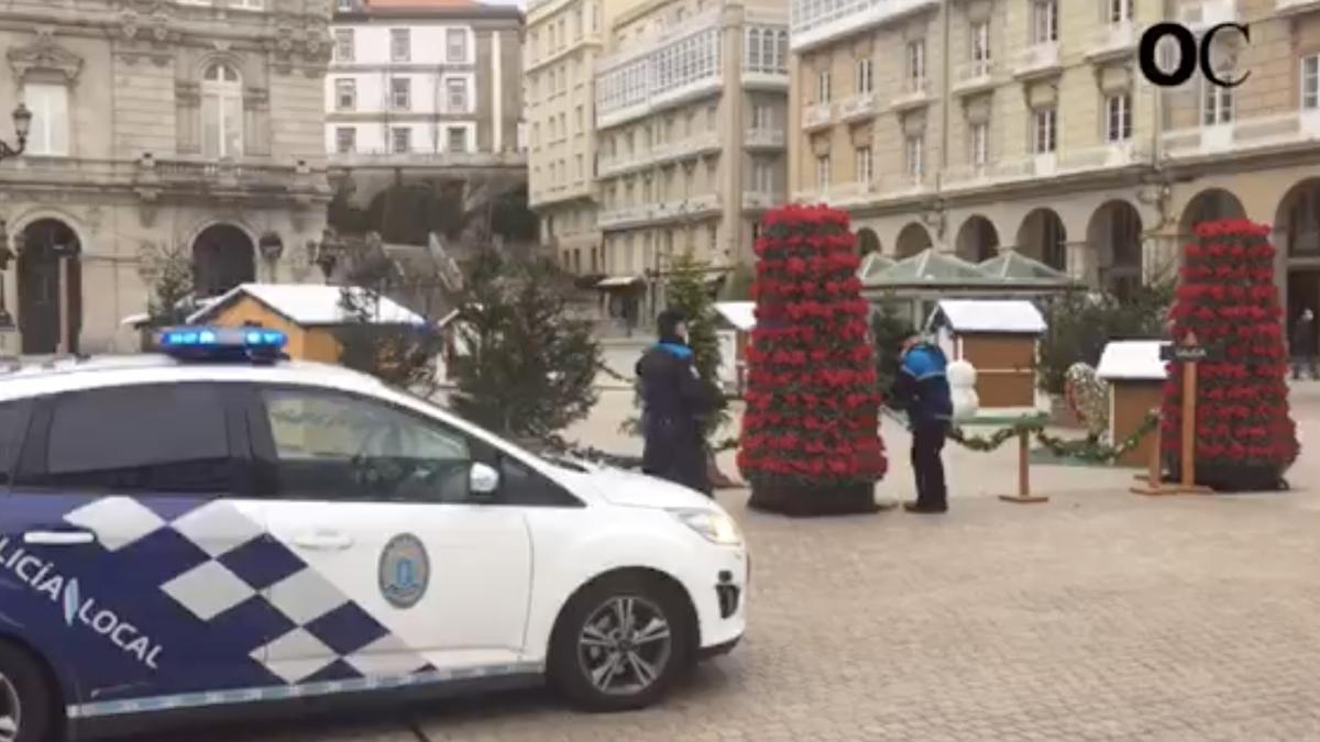 La policía precinta las actividades navideñas en María Pita