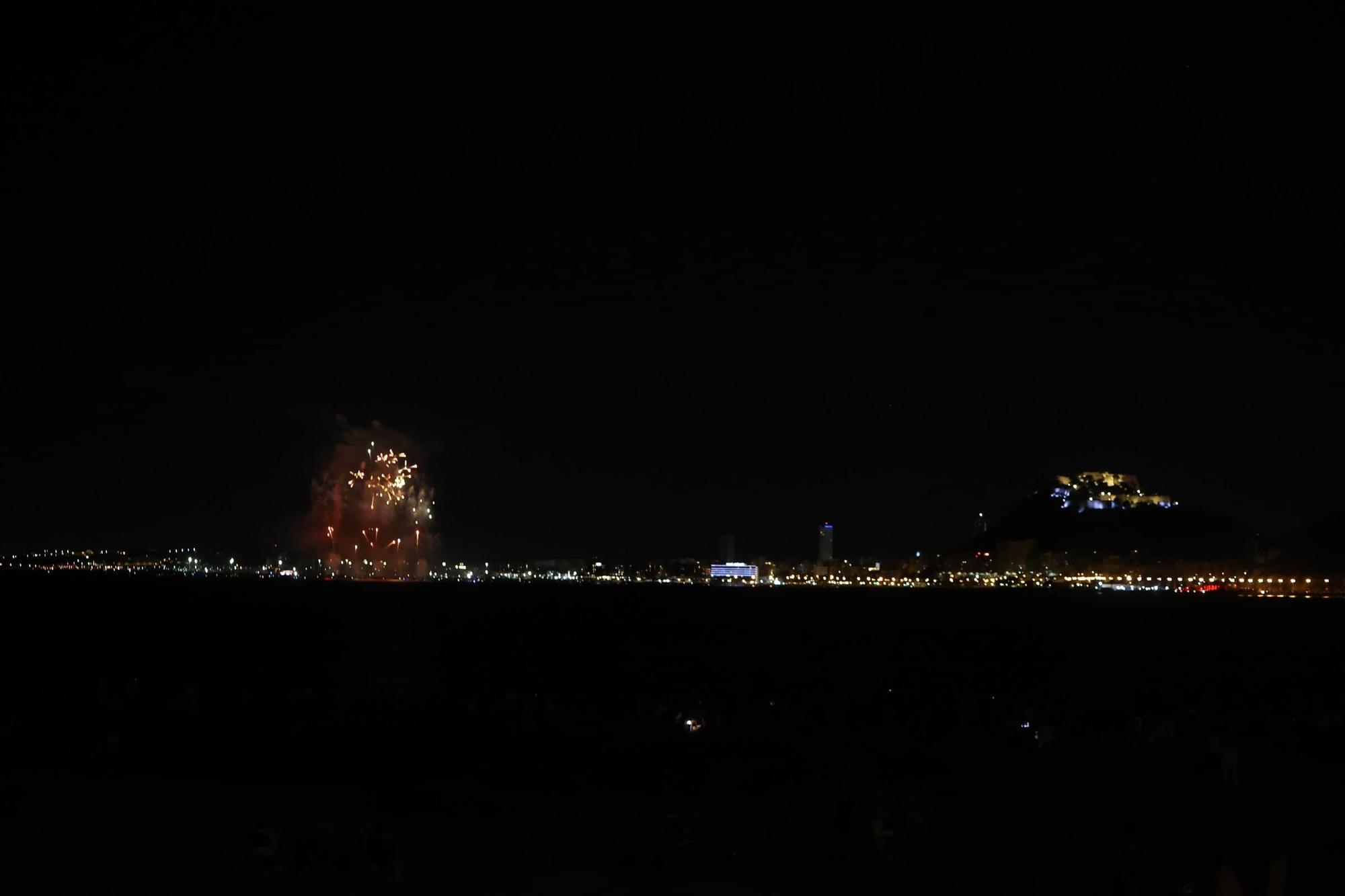 Así ha sido la última sesión de fuegos artificiales de las Hogueras de Alicante
