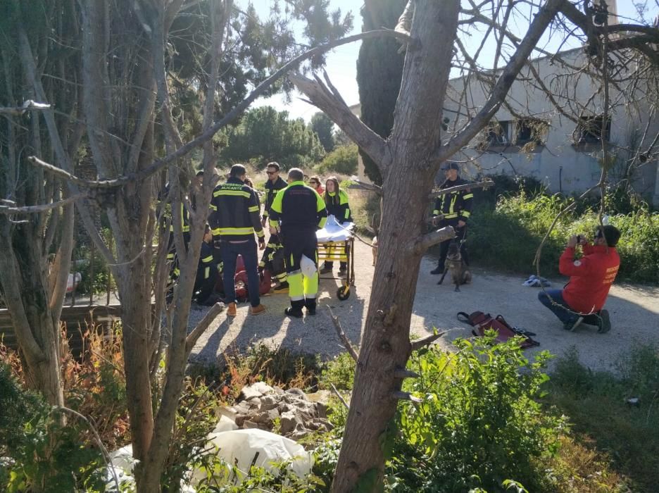 Así ha sido el rescate de los bomberos para localizar a la mujer desaparecida en Alicante