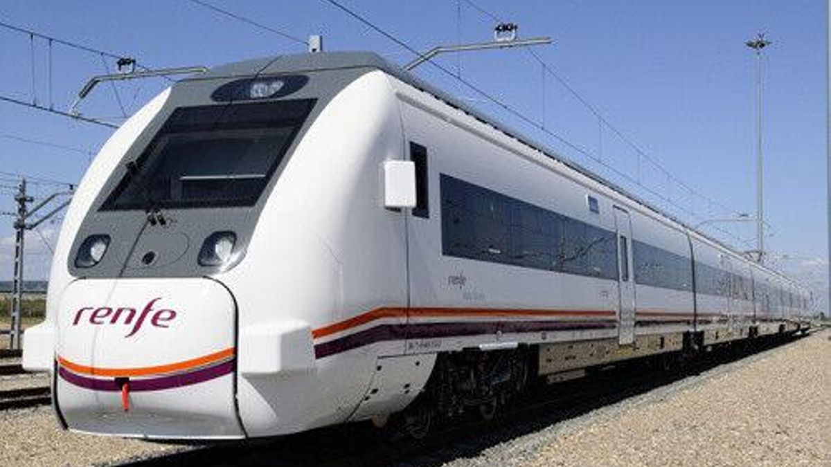 Tren de media distancia de Renfe.