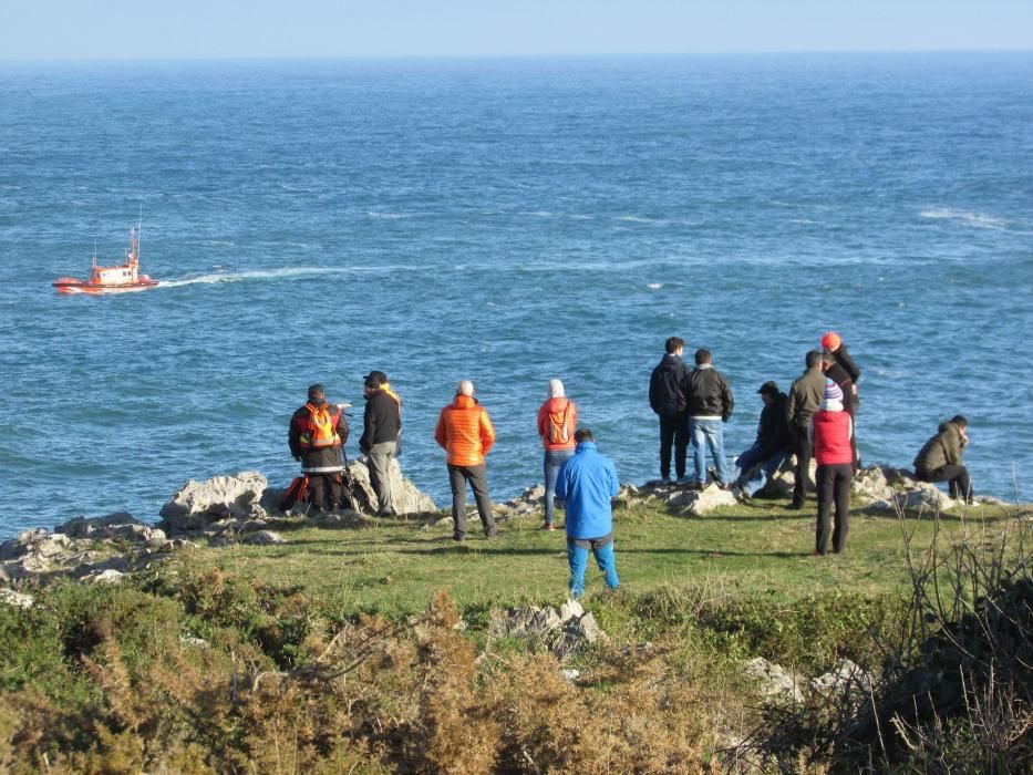 Tercer día de búsqueda del pescador desaparecido en Llanes