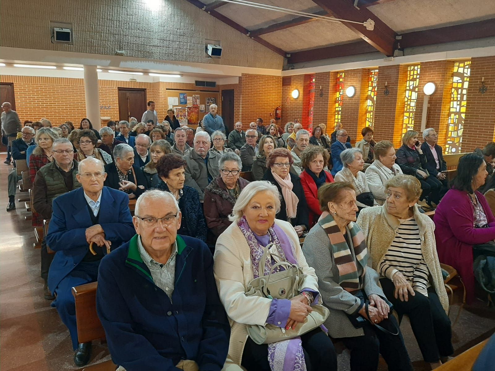 Homenaje al párroco de La Fresneda: todas las imágenes del emotivo acto de reconocimiento