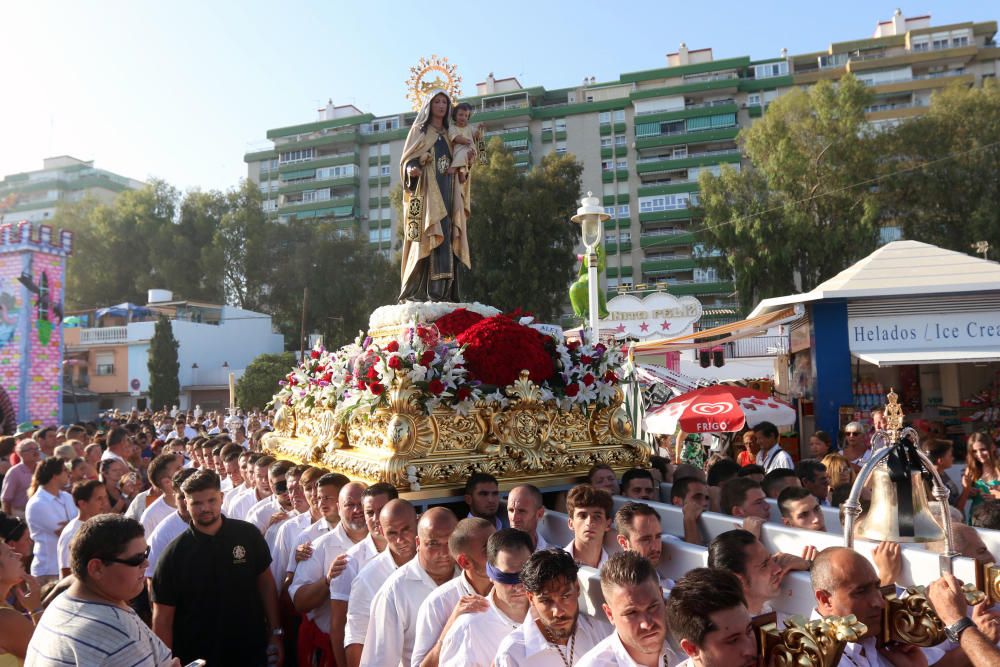 Salida procesional de la Virgen del Carmen de la barriada de El Palo.